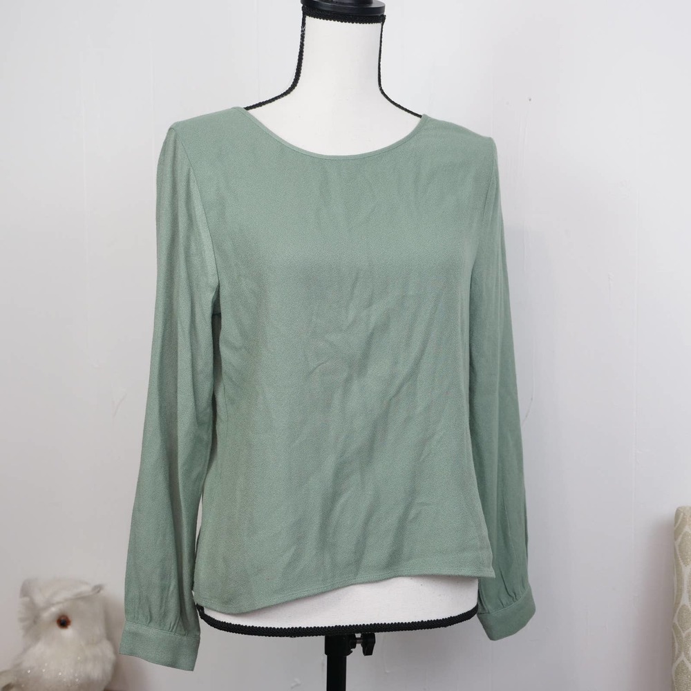 Cloth & Stone Button Back Long Sleeve Blouse Sz XS Sage Green Lace Tie Textured - Picture 8 of 8